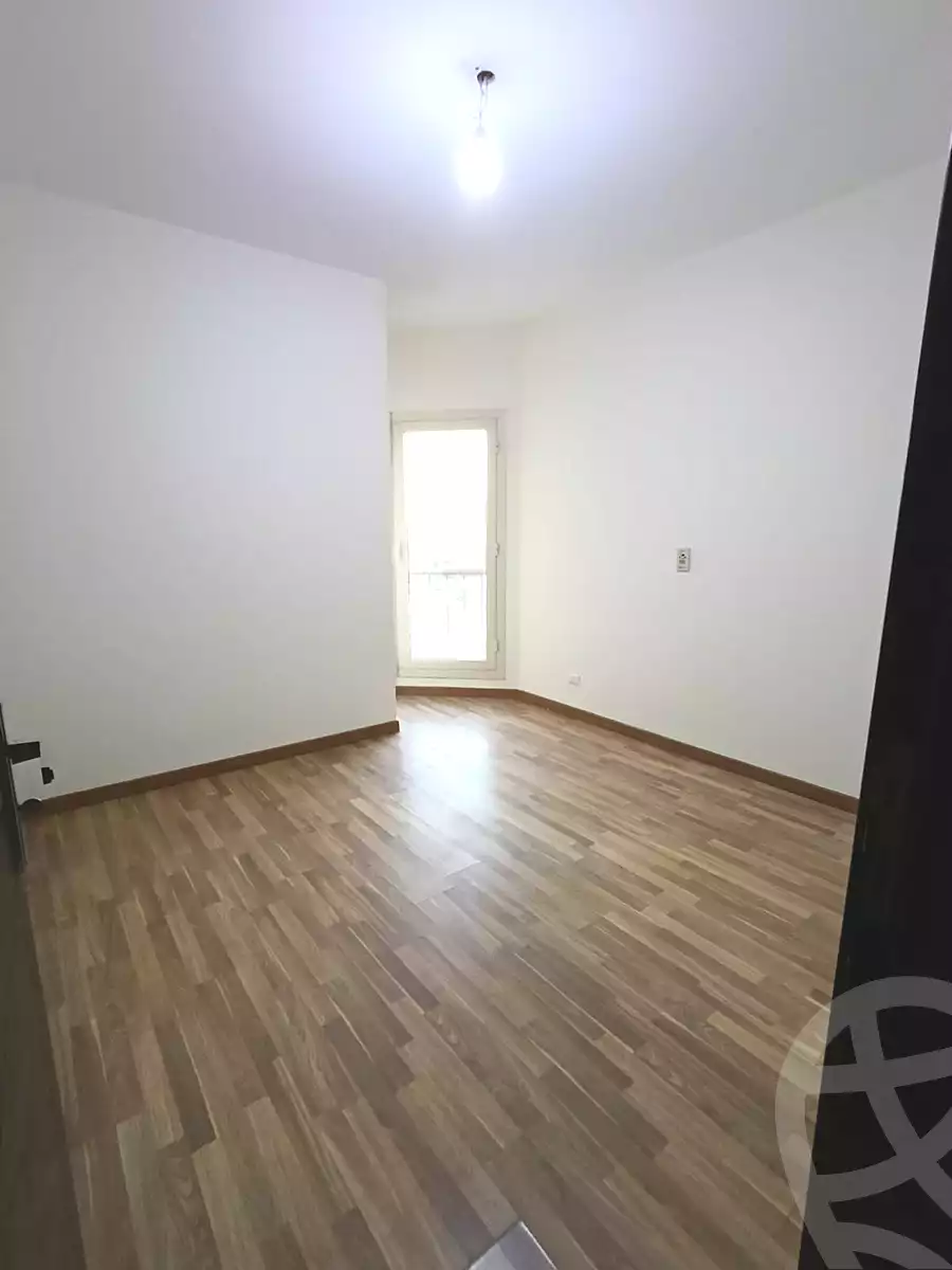 https://aqarmap.com.eg/en/listing/6712194-for-sale-cairo-el-sheikh-zayed-city-compounds-dh-drys