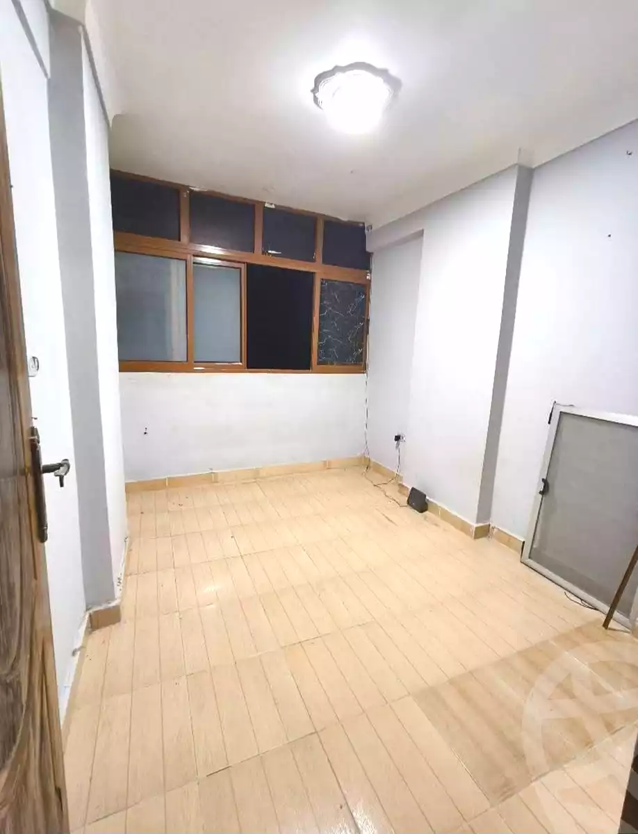https://aqarmap.com.eg/en/listing/6714055-for-sale-alexandria-lsywf-el-falki