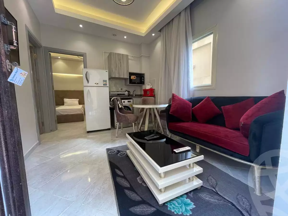 https://aqarmap.com.eg/ar/listing/6714841-for-rent-cairo-el-sheikh-zayed-city-el-hay-elthamen-lhkm