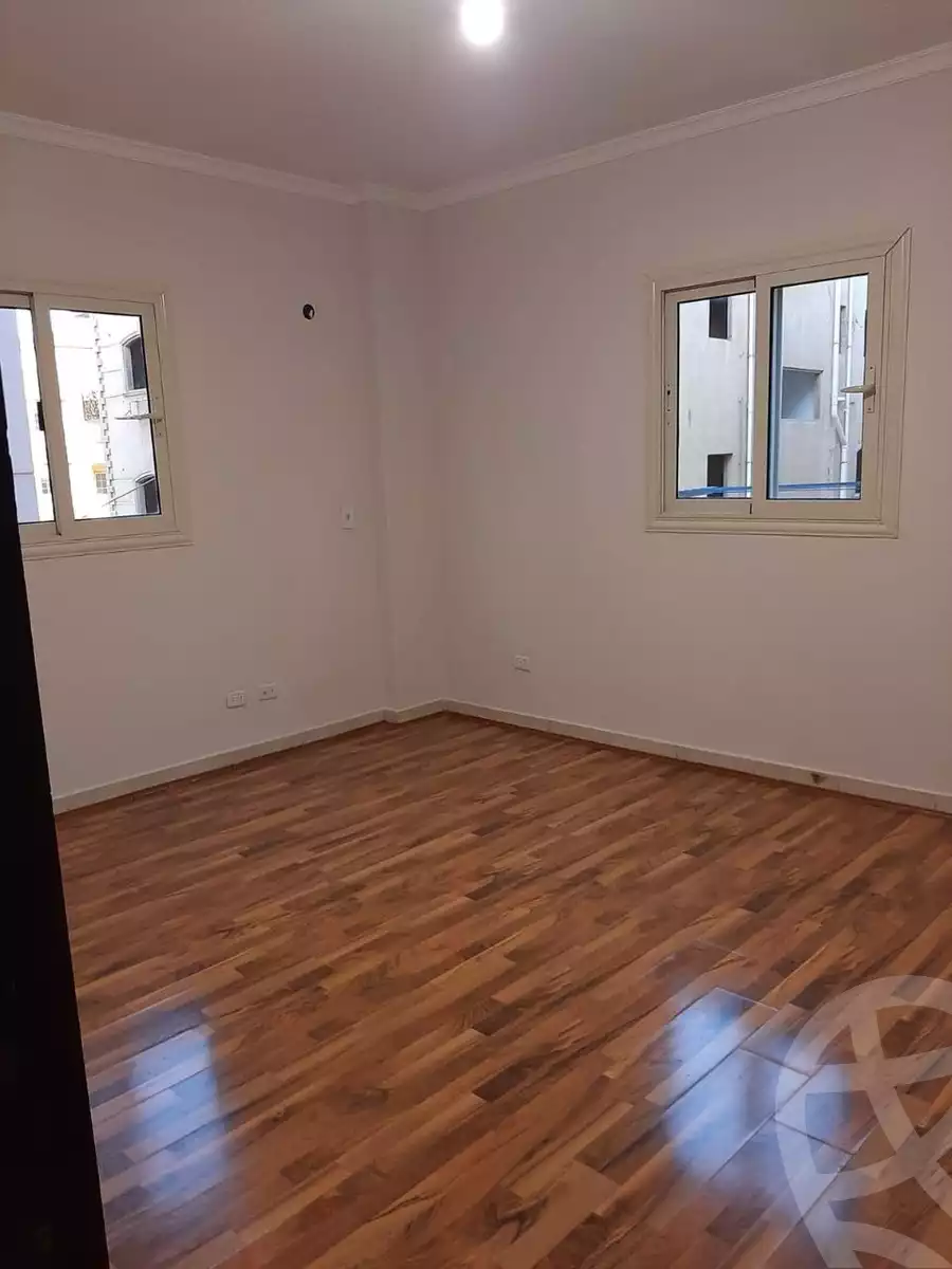 https://aqarmap.com.eg/en/listing/6715426-for-sale-cairo-new-cairo-el-ahyaa-first-neighborhood-street-1