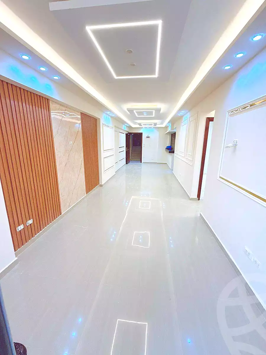 https://aqarmap.com.eg/ar/listing/6716083-for-sale-alexandria-el-asafra-l-sfr-bhry