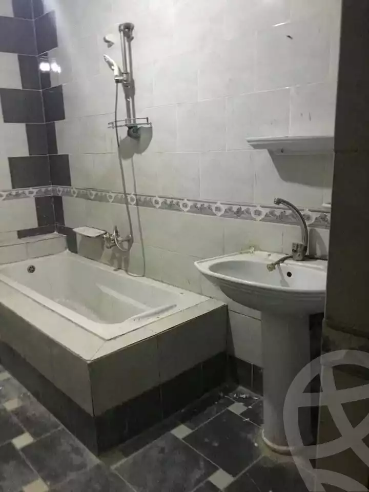 https://aqarmap.com.eg/ar/listing/6717211-for-sale-alexandria-l-jmy-lbytsh
