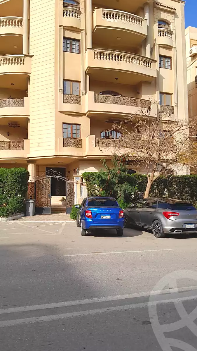 https://aqarmap.com.eg/ar/listing/6717402-for-sale-cairo-new-cairo-el-narges-el-narges-omarat-mohamed-sabry-abu-alam-st
