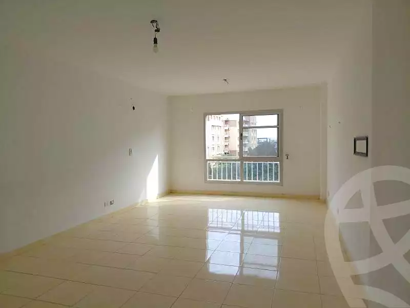 https://aqarmap.com.eg/ar/listing/6718348-for-sale-cairo-new-cairo-madinaty-eleventh-zone-buildings-group-112