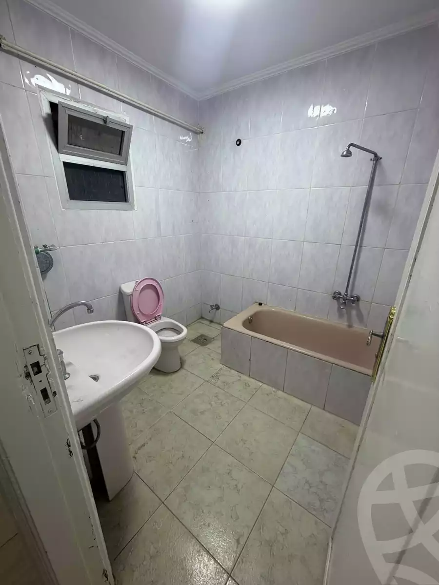 https://aqarmap.com.eg/en/listing/6721813-for-rent-cairo-helwan-helwan-el-sharkeya-el-maraghi-st
