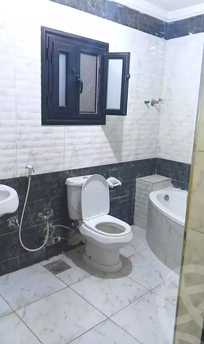 https://aqarmap.com.eg/ar/listing/6722634-for-rent-alexandria-l-jmy-lbytsh-ibrahim-othman-st