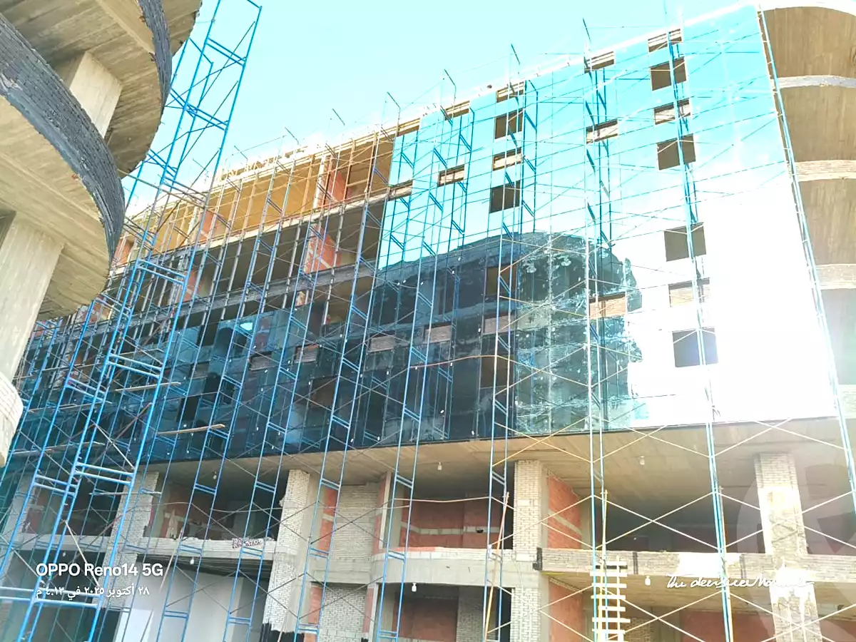https://aqarmap.com.eg/ar/listing/6723070-for-sale-cairo-el-sheikh-zayed-city-compounds-101-mall-premium