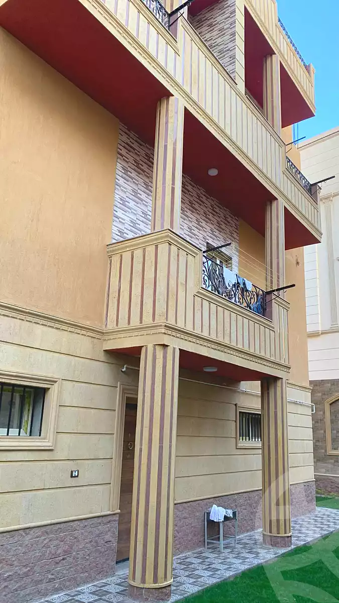 https://aqarmap.com.eg/ar/listing/6723657-for-sale-cairo-6th-of-october-garb-someed-neighborhood-1st