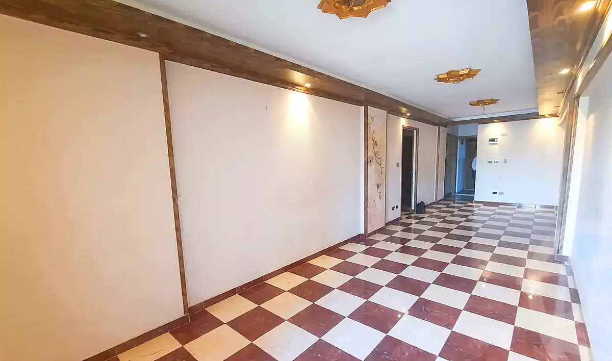 https://aqarmap.com.eg/en/listing/6724427-for-sale-alexandria-alhadara-al-mofatesh-st
