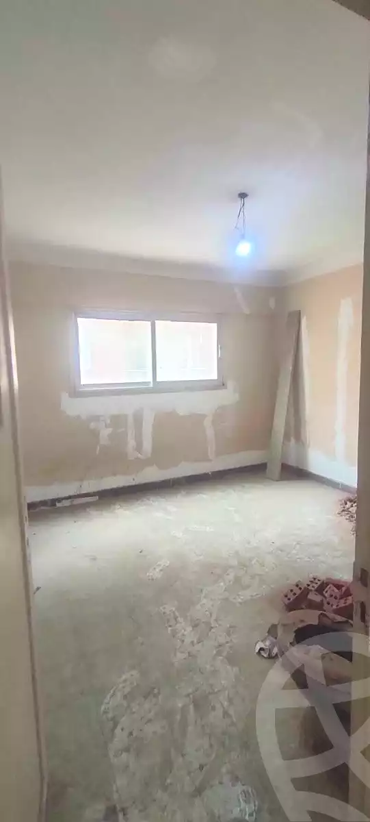 https://aqarmap.com.eg/ar/listing/6725120-for-sale-alexandria-miami-farook-abd-al-wahab-st