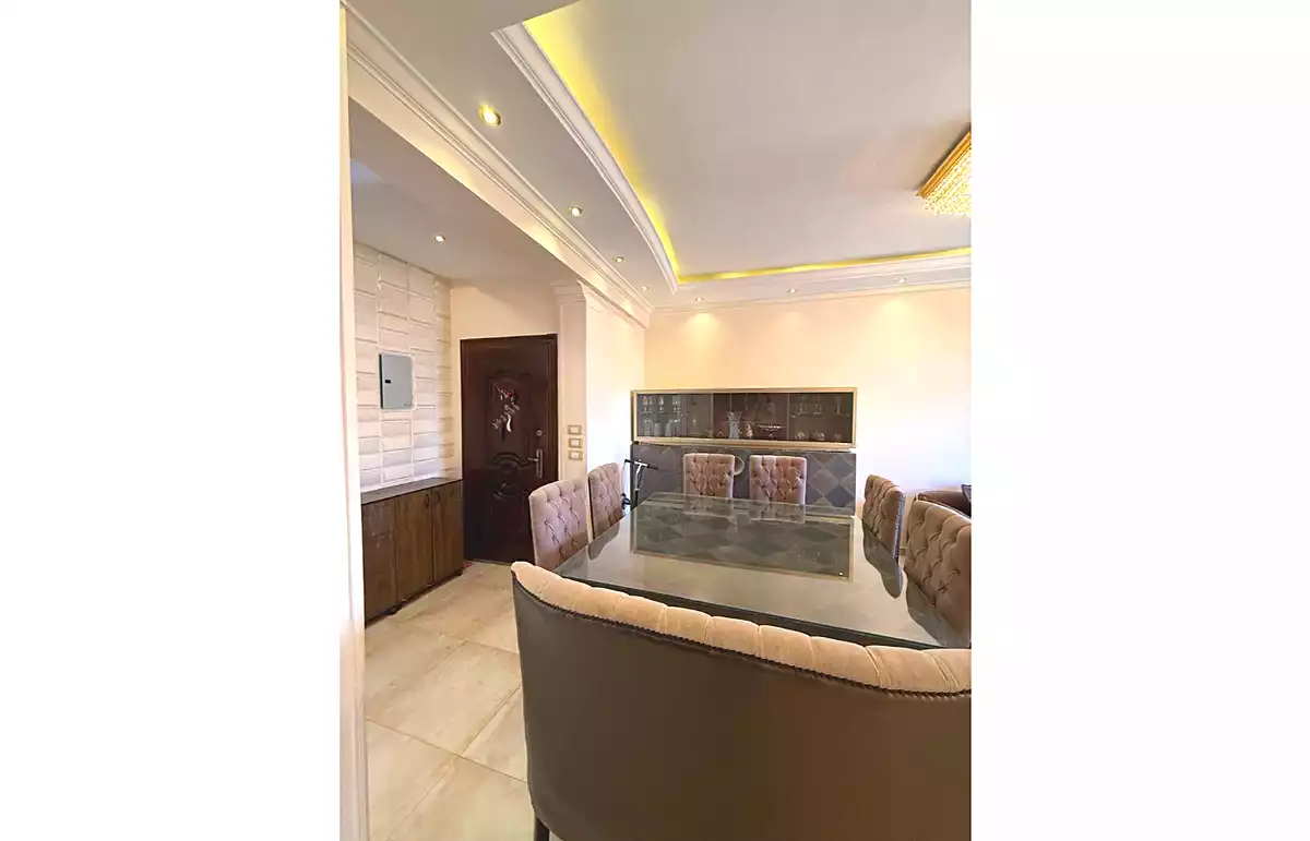 https://aqarmap.com.eg/ar/listing/6725614-for-sale-cairo-el-sheikh-zayed-city-compounds-beverly-hills