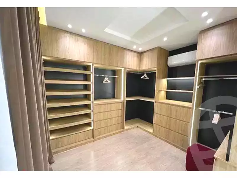 https://aqarmap.com.eg/ar/listing/6726009-for-rent-cairo-new-cairo-compounds-hyde-park-centre-ville-hyde-park