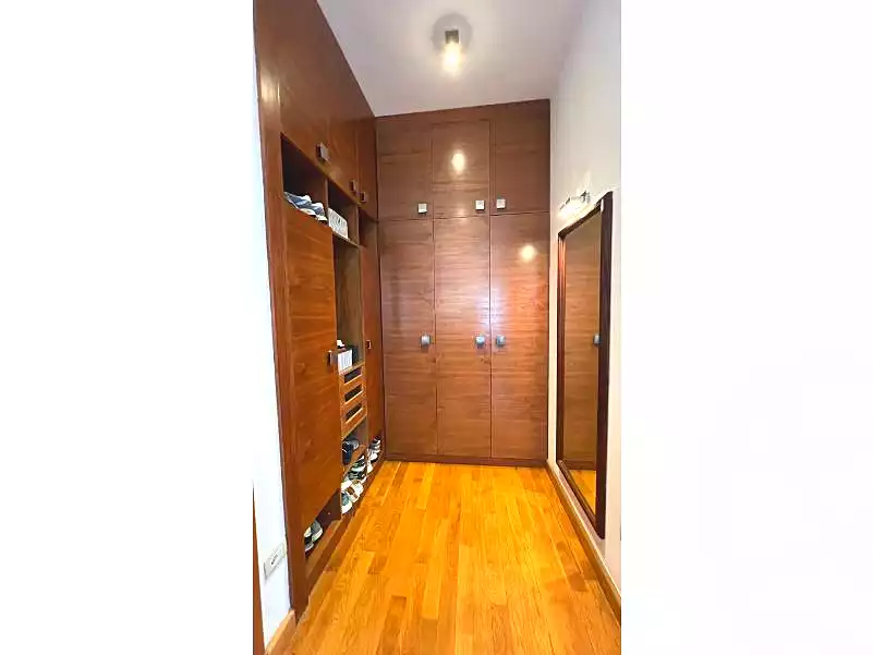 https://aqarmap.com.eg/ar/listing/6726079-for-rent-cairo-new-cairo-compounds-lake-view