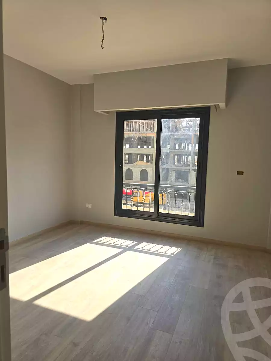 https://aqarmap.com.eg/ar/listing/6726477-for-rent-cairo-el-sheikh-zayed-city-compounds-kmbwnd-fyldj-wyst-dr-llttwyr