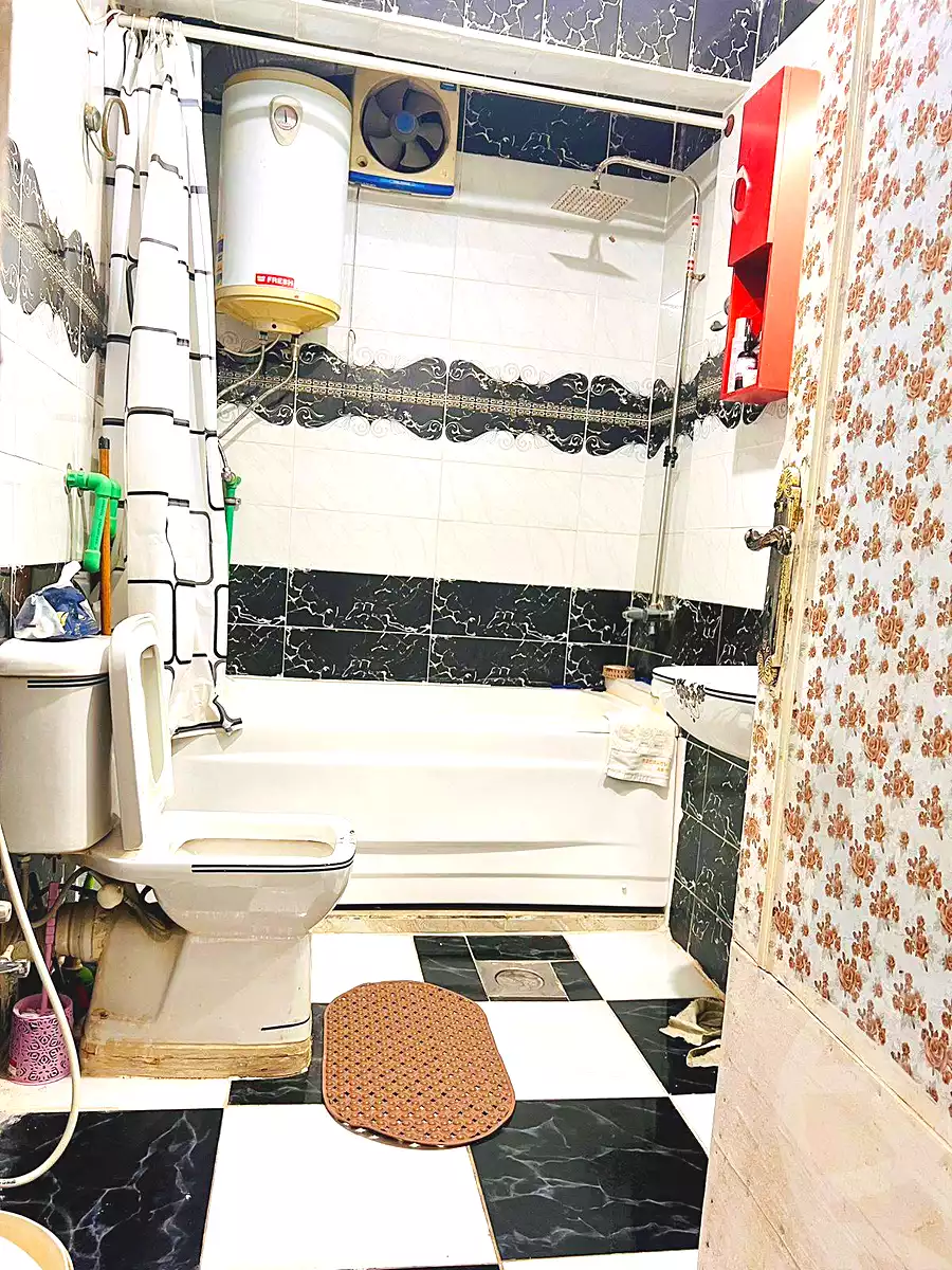https://aqarmap.com.eg/ar/listing/6726995-for-rent-cairo-ain-shams-ahmed-esmat-st