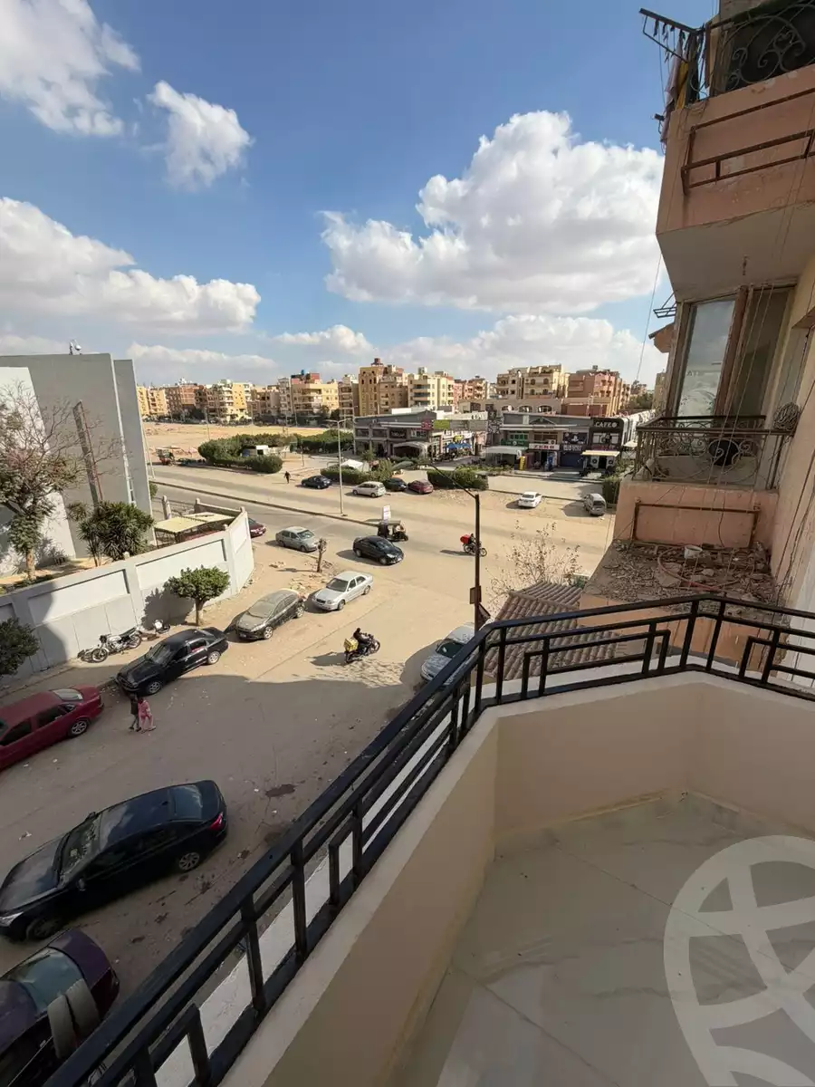 https://aqarmap.com.eg/ar/listing/6727805-for-sale-cairo-6th-of-october-el-ahyaa-neighborhood-3rd-al-hay-al-thalith-st