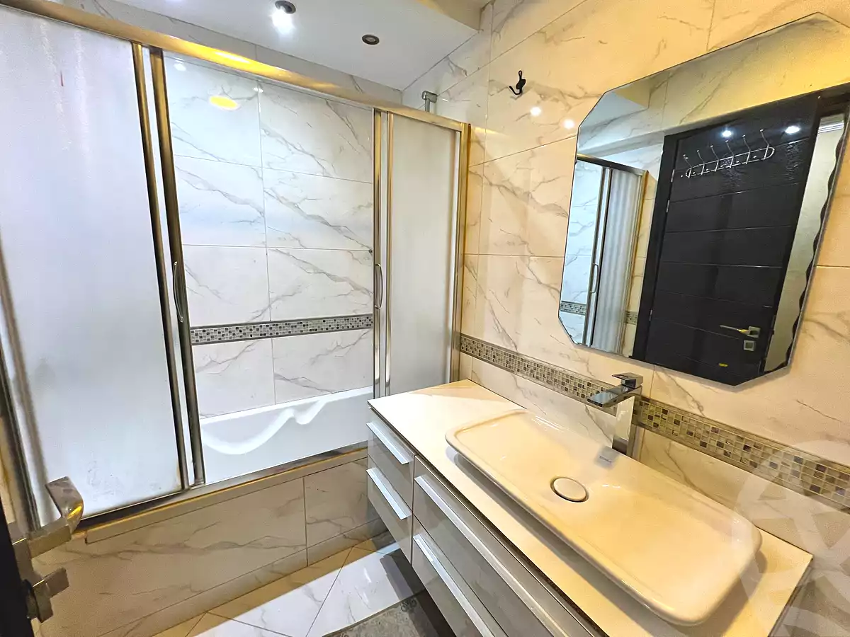 https://aqarmap.com.eg/ar/listing/6731562-for-rent-cairo-el-mohandesen-abd-el-moneam-riad-st