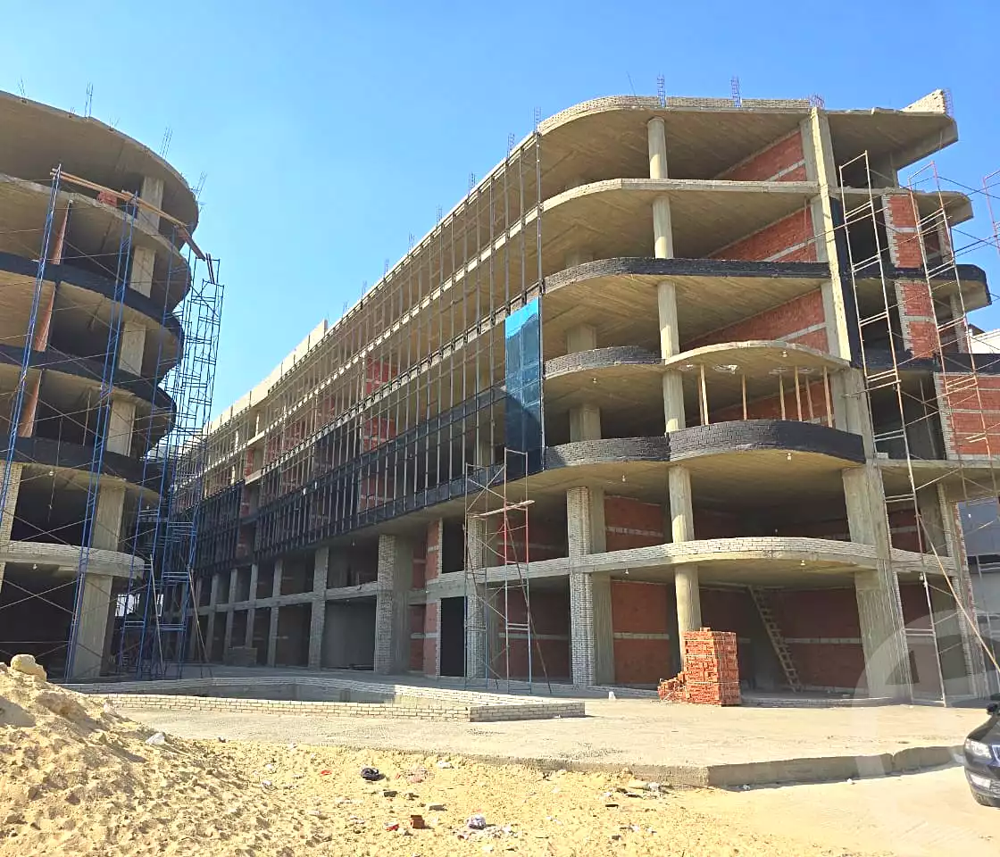 https://aqarmap.com.eg/en/listing/6733449-for-sale-cairo-el-sheikh-zayed-city-compounds-101-mall-premium
