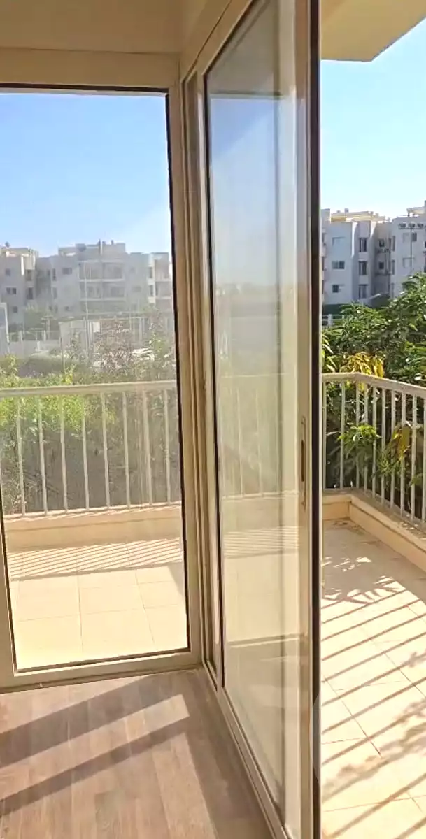 https://aqarmap.com.eg/en/listing/6733515-for-rent-cairo-el-sheikh-zayed-city-compounds-dh-drys