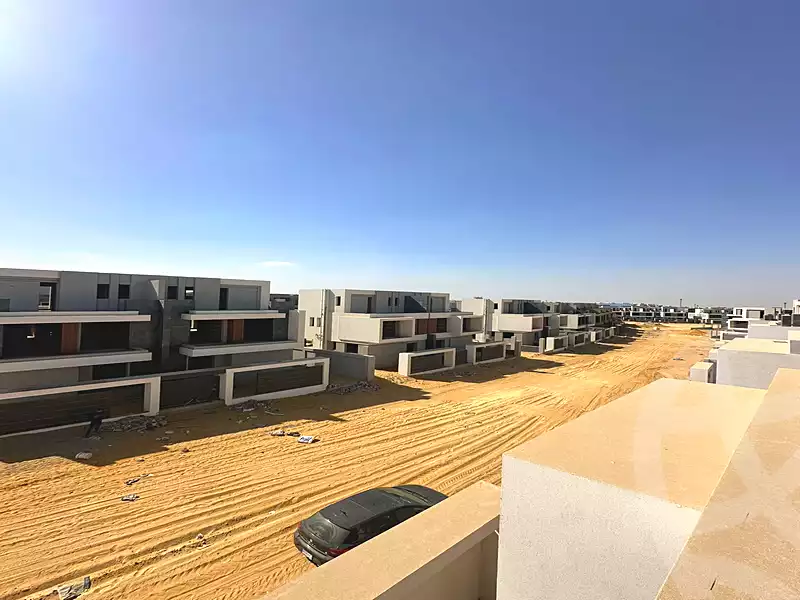https://aqarmap.com.eg/en/listing/6733711-for-sale-cairo-new-cairo-compounds-el-patio-town-compound-la-vista