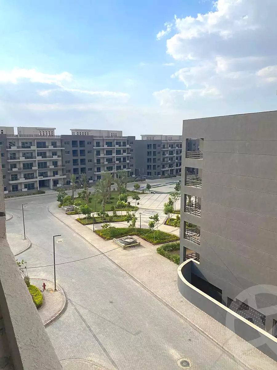 https://aqarmap.com.eg/ar/listing/6733971-for-sale-cairo-new-cairo-compounds-kmbwnd-kryk-twn-il-cazar
