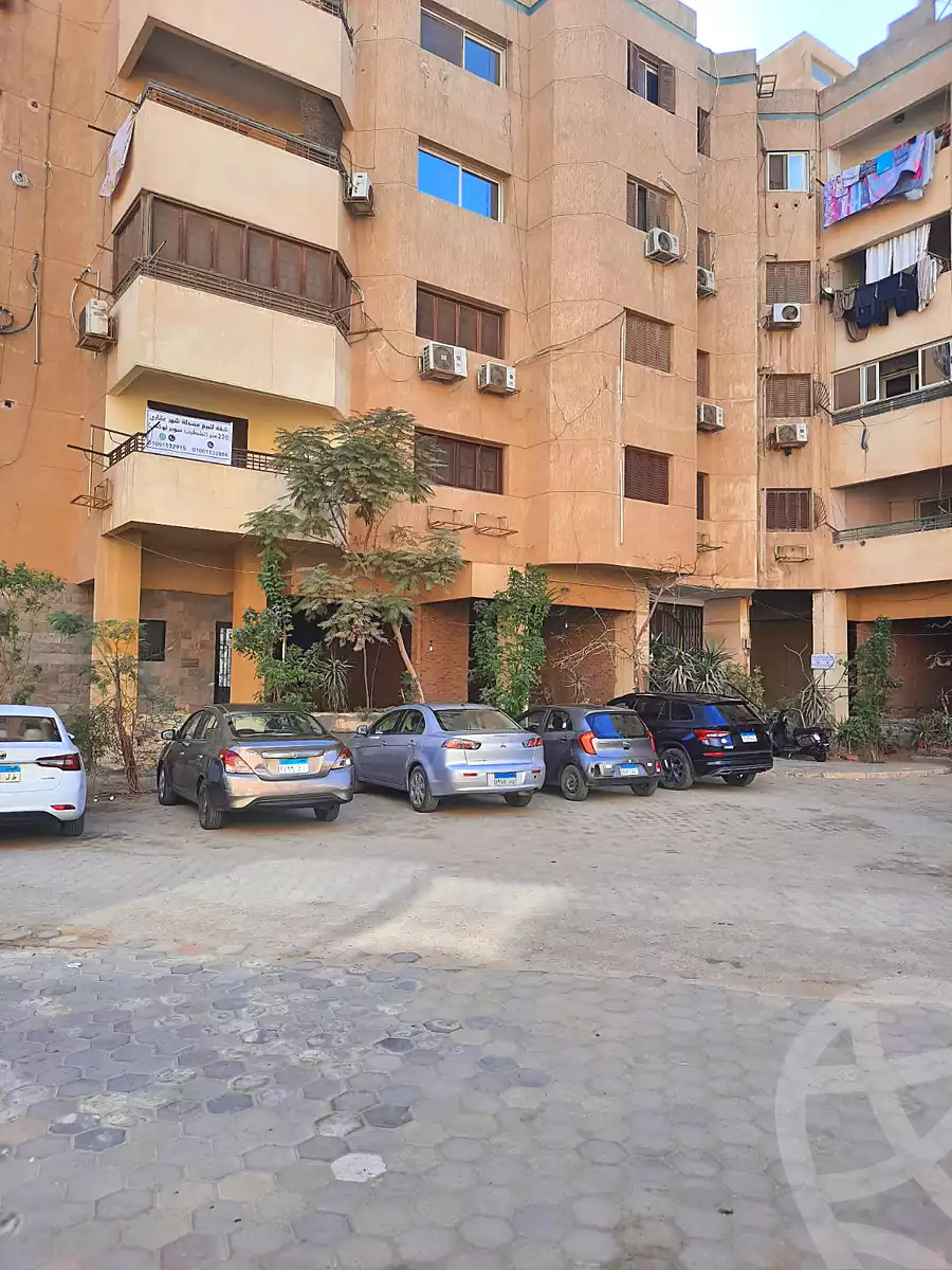 https://aqarmap.com.eg/en/listing/6733936-for-sale-cairo-6th-of-october-central-axis