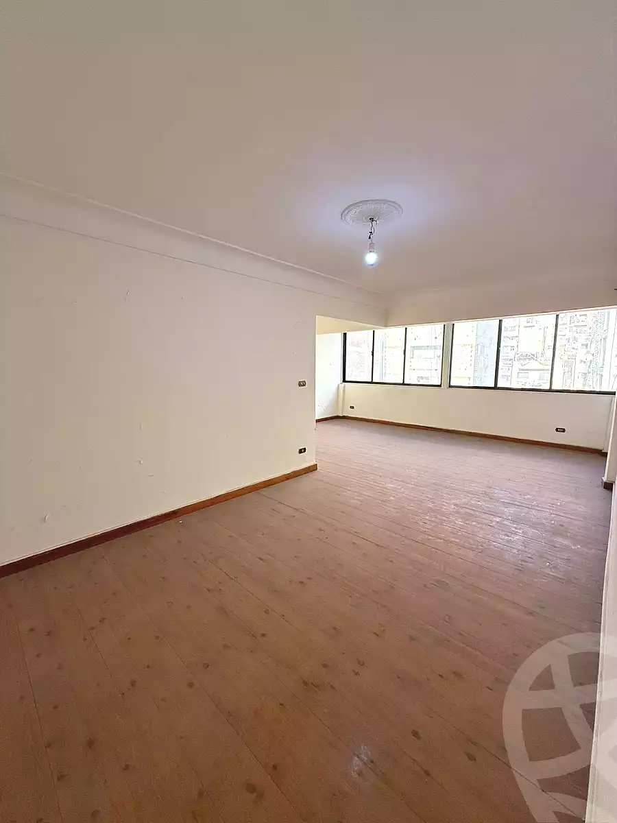 https://aqarmap.com.eg/en/listing/6734868-for-sale-alexandria-el-asafra-ahmed-tiesser-st