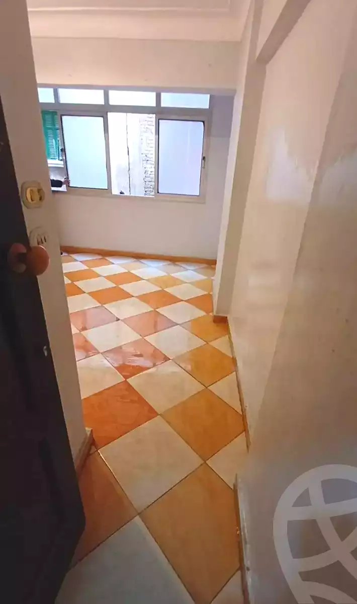https://aqarmap.com.eg/ar/listing/6736508-for-rent-alexandria-moharram-bey-amir-el-bahr-st