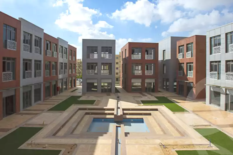https://aqarmap.com.eg/ar/listing/6739560-for-rent-cairo-el-sheikh-zayed-city-compounds-the-courtyard-mall-dorra