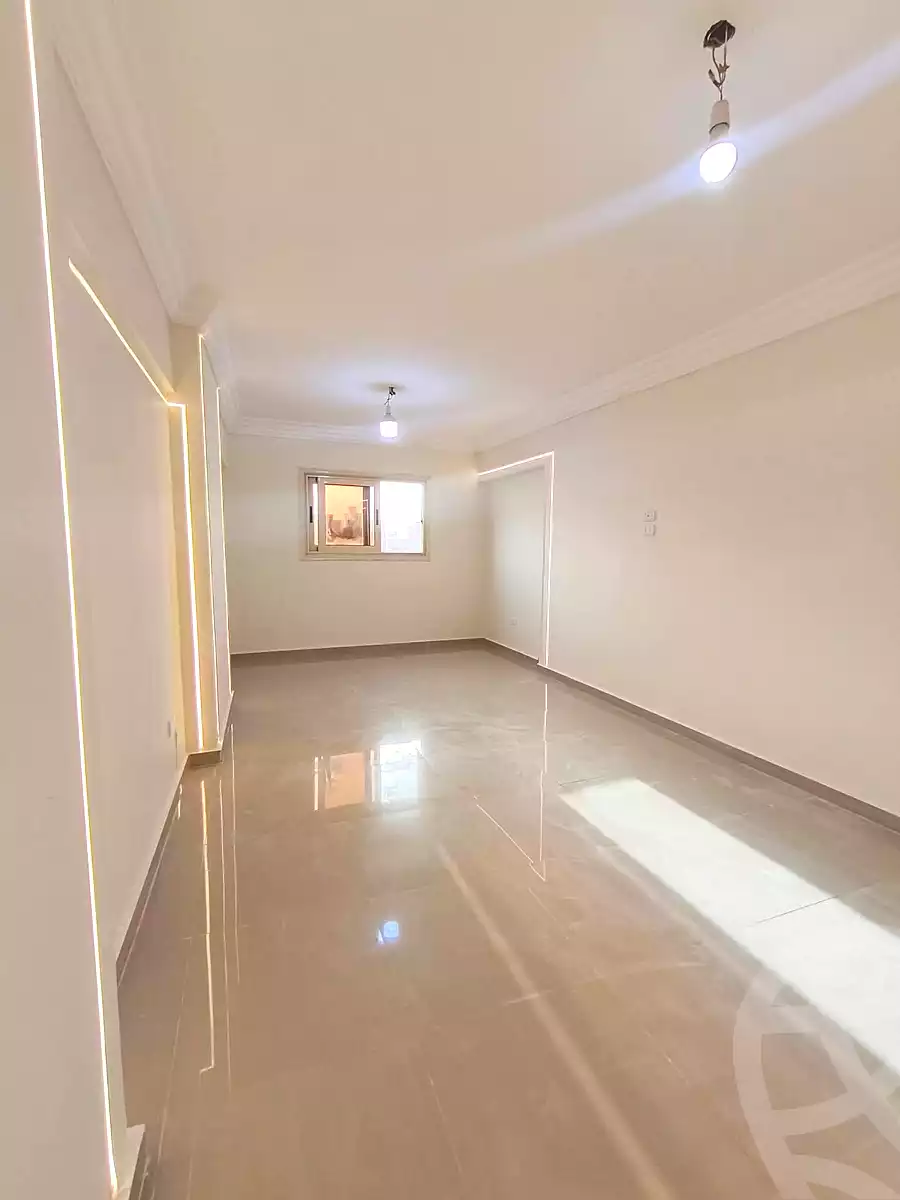 https://aqarmap.com.eg/ar/listing/6739864-for-sale-alexandria-sydy-bshr-sydy-bshr-bhry-shr-mhmd-njyb