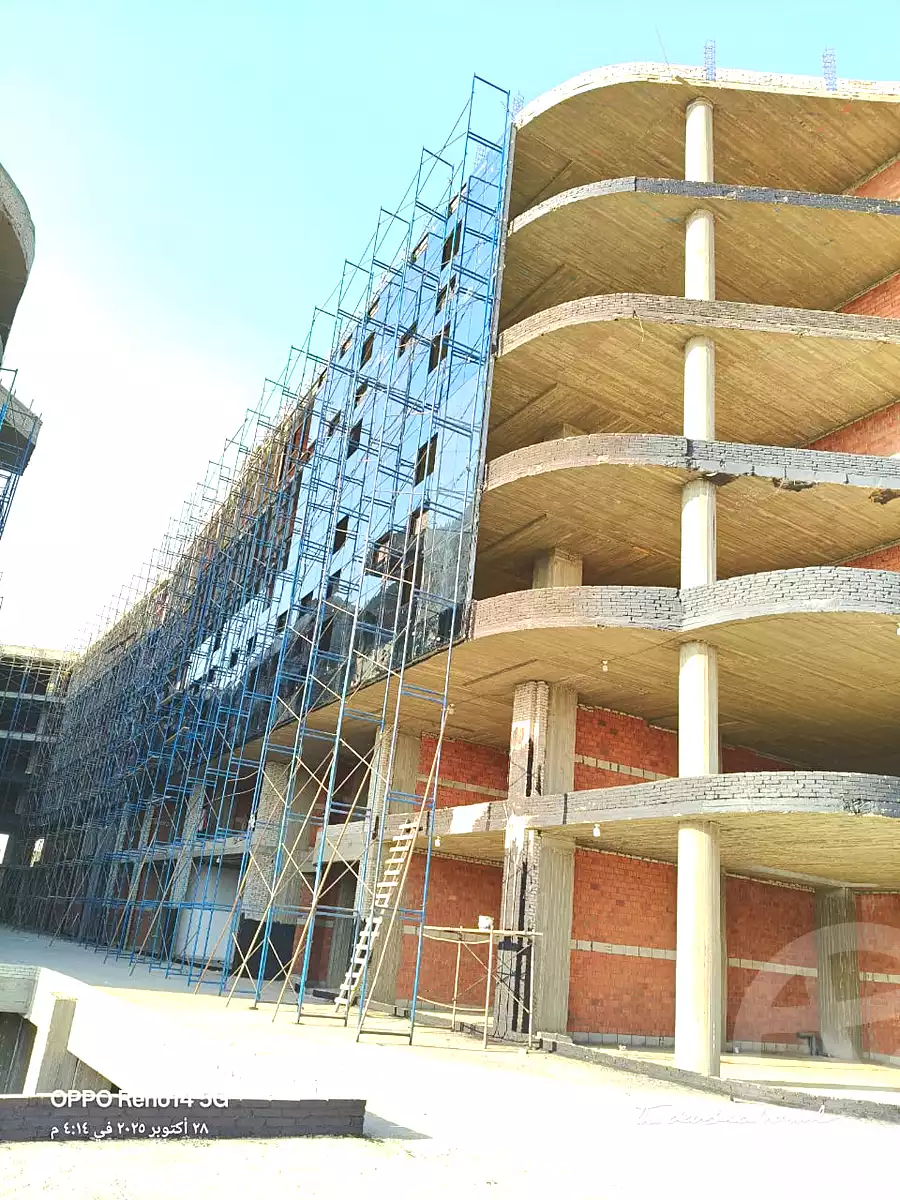 https://aqarmap.com.eg/ar/listing/6740111-for-sale-cairo-el-sheikh-zayed-city-compounds-101-mall-premium