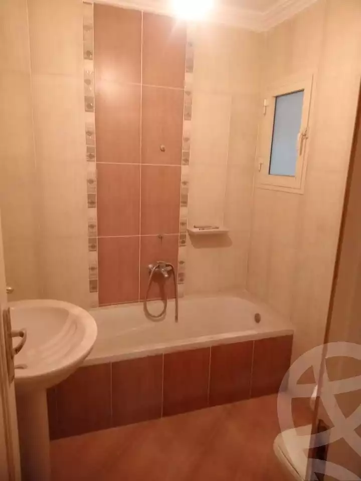 https://aqarmap.com.eg/ar/listing/6740382-for-sale-alexandria-zezenia