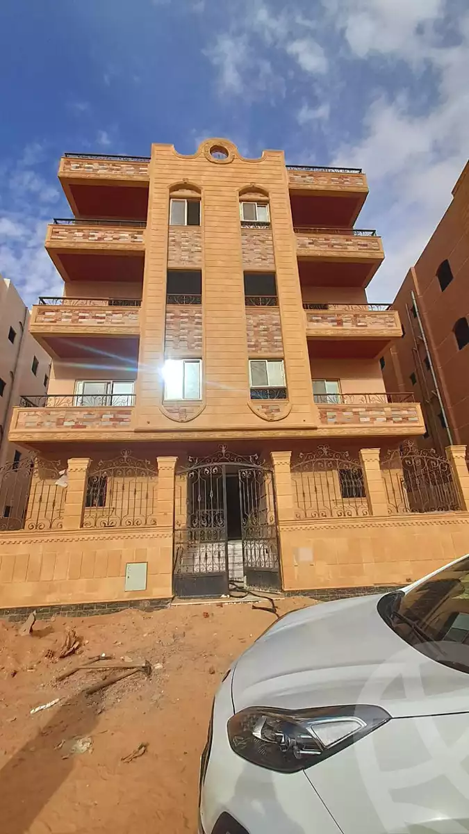 https://aqarmap.com.eg/ar/listing/6742584-for-sale-cairo-badr-city-hai-el-ashgar-featured-neighborhood-bait-el-watan