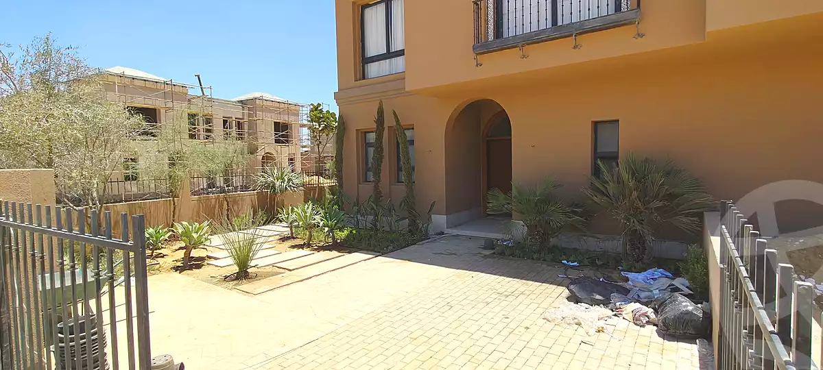 https://aqarmap.com.eg/ar/listing/6742730-for-sale-cairo-el-sheikh-zayed-city-compounds-kmbwnd-fyldj-wyst-dr-llttwyr