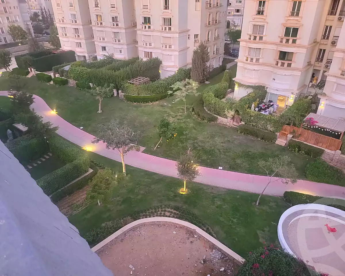 https://aqarmap.com.eg/ar/listing/6743712-for-sale-cairo-new-cairo-compounds-mountain-view-hyde-park