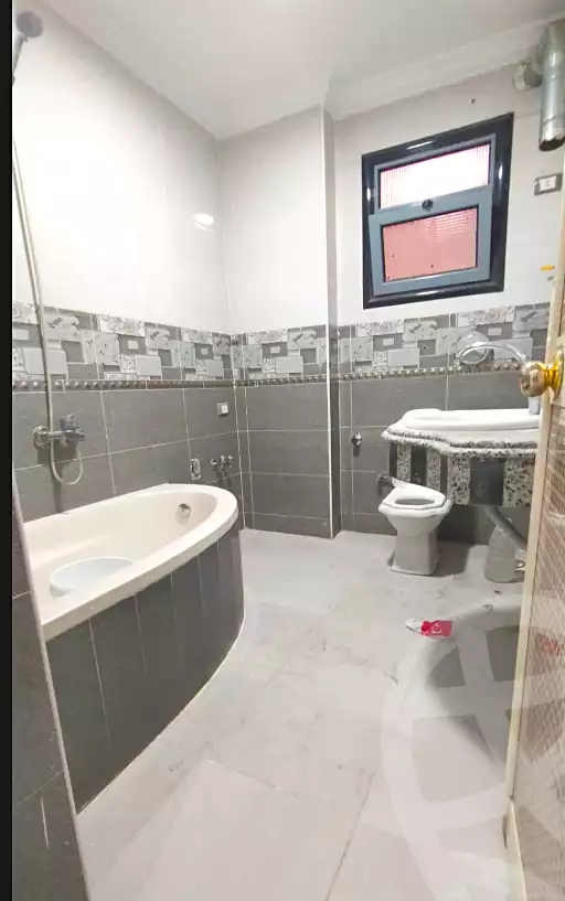 https://aqarmap.com.eg/ar/listing/6744278-for-rent-cairo-helwan-sherif-st