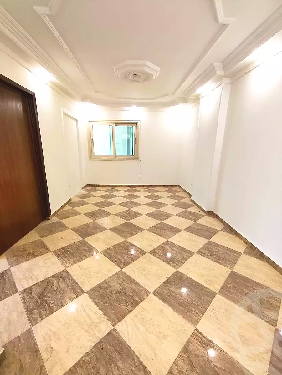 https://aqarmap.com.eg/ar/listing/6745798-for-sale-alexandria-el-asafra-l-sfr-bhry