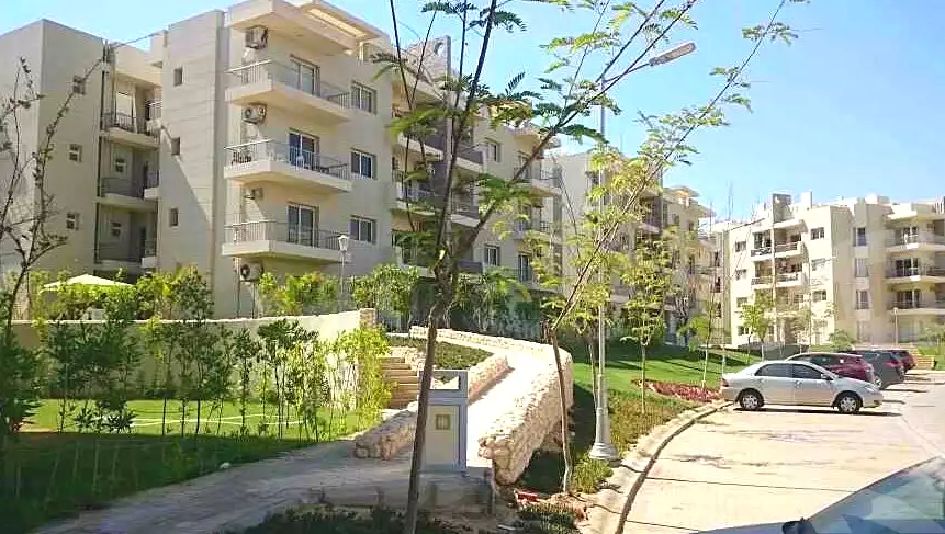https://aqarmap.com.eg/ar/listing/6747357-for-sale-cairo-el-sheikh-zayed-city-compounds-dh-drys