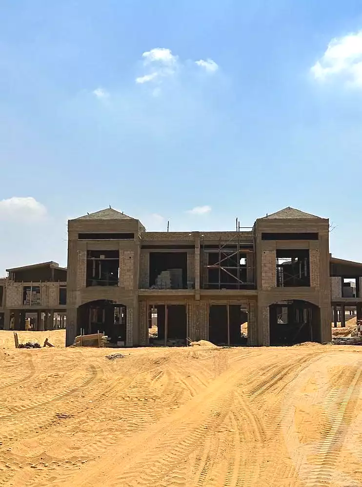 https://aqarmap.com.eg/ar/listing/6747648-for-sale-cairo-el-sheikh-zayed-city-compounds-kmbwnd-fyldj-wyst-dr-llttwyr