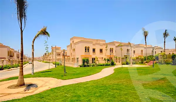 https://aqarmap.com.eg/en/listing/6747833-for-sale-cairo-el-sheikh-zayed-city-compounds-greens