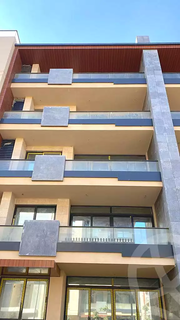 https://aqarmap.com.eg/en/listing/6747469-for-sale-cairo-new-cairo-compounds-azad