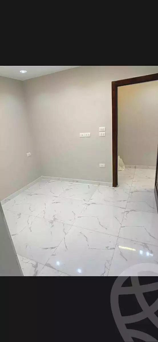 https://aqarmap.com.eg/ar/listing/6750303-for-sale-cairo-6th-of-october-el-ahyaa-neighborhood-3rd-al-hay-al-thalith-st