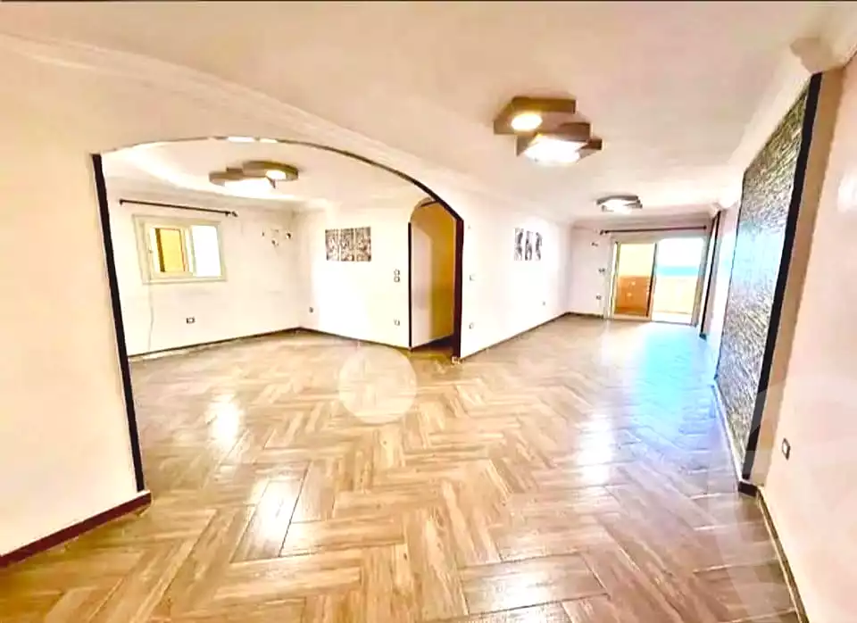 https://aqarmap.com.eg/ar/listing/6750843-for-sale-alexandria-camp-cesar-port-said-street