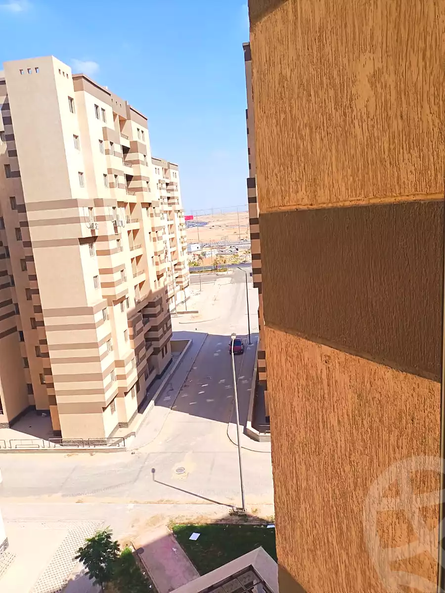 https://aqarmap.com.eg/ar/listing/6751035-for-sale-cairo-6th-of-october-hadaeq-october-kmbwnd-fy-hdyq-ktwbr-valley-towers