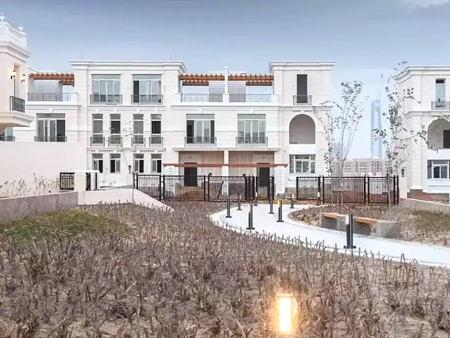 https://aqarmap.com.eg/ar/listing/6750999-for-sale-cairo-new-administrative-capital-r5-granville-compound-founders