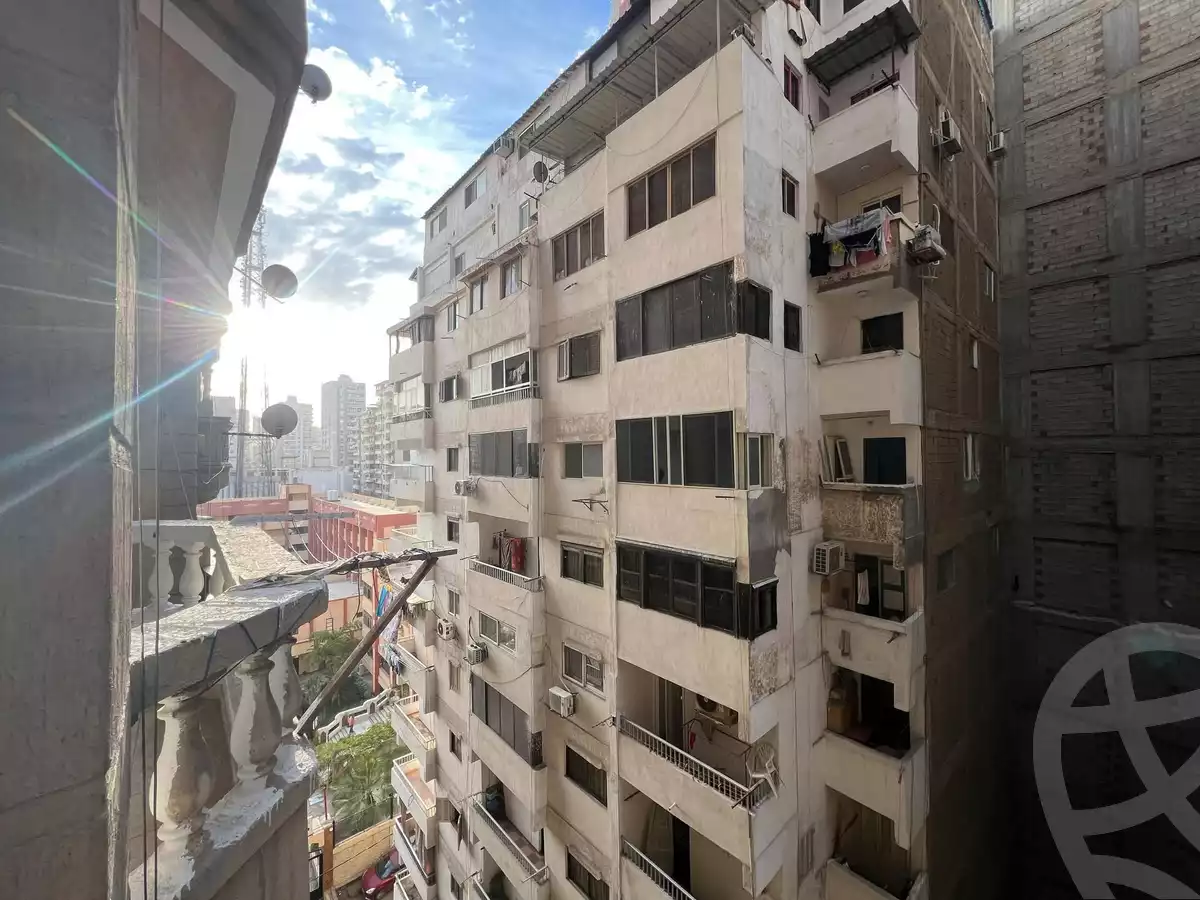 https://aqarmap.com.eg/ar/listing/6752787-for-sale-alexandria-el-asafra-shr-45