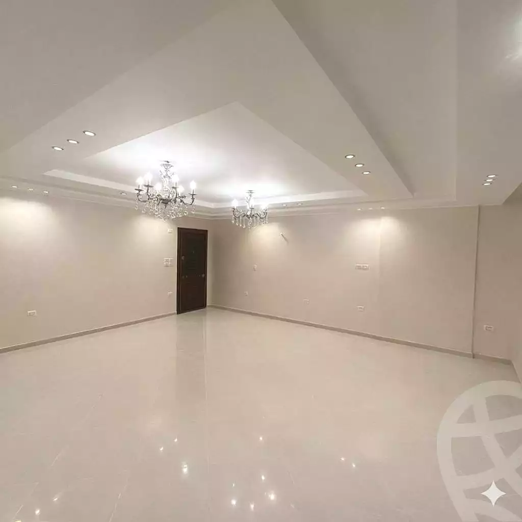 https://aqarmap.com.eg/en/listing/6753125-for-sale-cairo-el-sheikh-zayed-city-compounds-el-khamayel