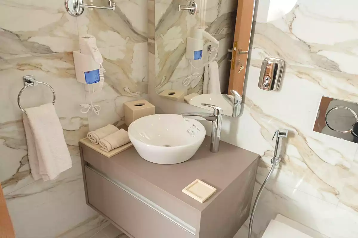 https://aqarmap.com.eg/en/listing/6753511-for-sale-cairo-el-maadi-compounds-reve-du-nil-tower-novara