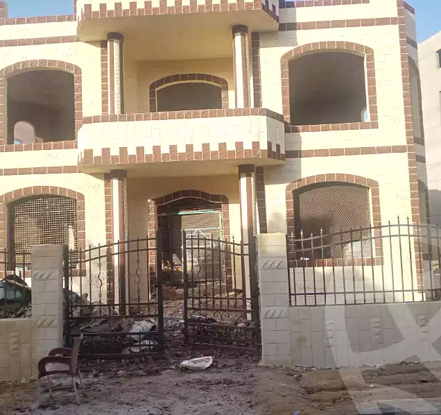https://aqarmap.com.eg/en/listing/6754542-for-sale-cairo-el-shorouk-lhy-lwl-grb