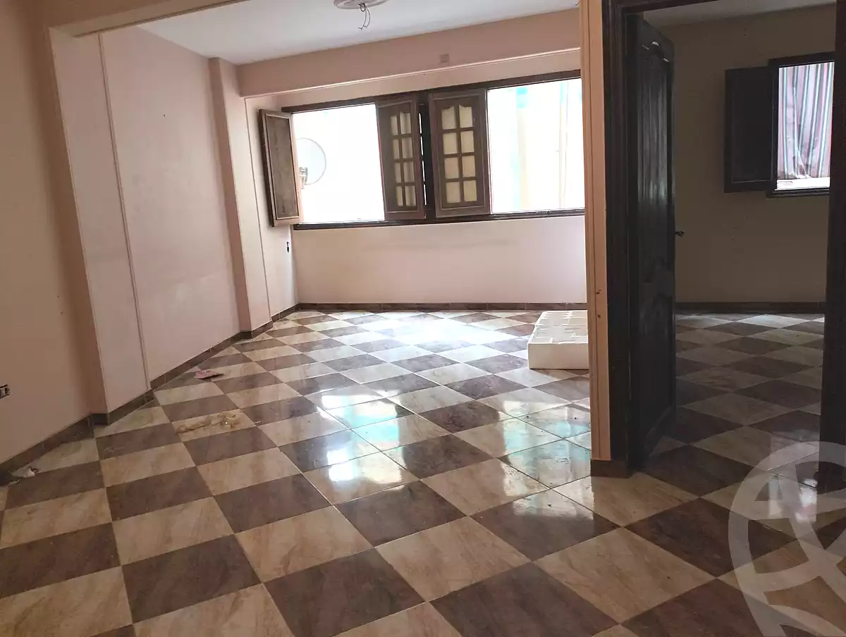 https://aqarmap.com.eg/ar/listing/6760994-for-rent-cairo-helwan-kwrnysh-hlwn